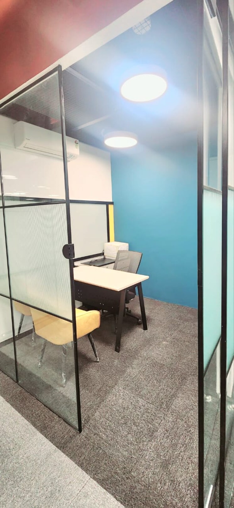 Team Area, urbtech-trade-centre Commercial Office Space 1000 Sq.Ft. In Sector 132 Noida 8900769