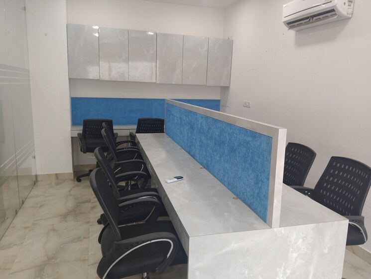 Team Area, netaji subhash place Commercial Office Space 569 Sq.Ft. In Netaji Subhash Place Delhi 8900780