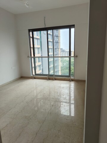 Room in 2 BHK Apartment at Adani Ten BKC, Bandra East – for Rent