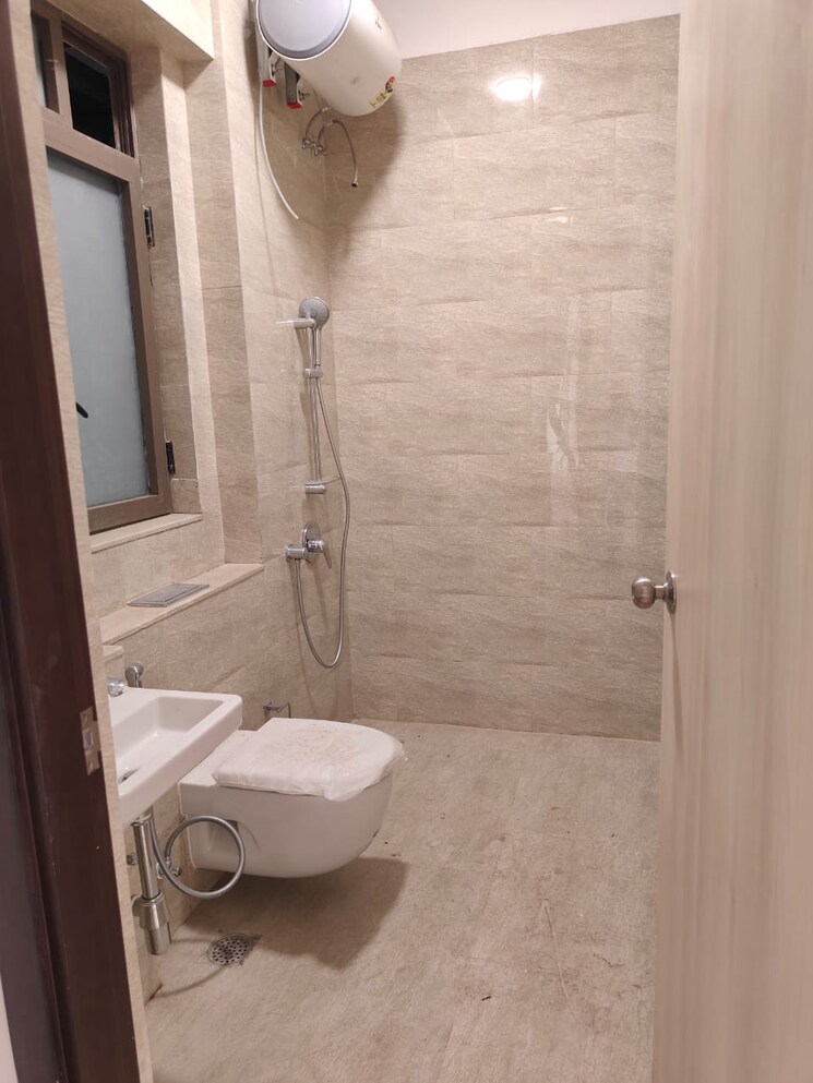 Bathroom, adani-ten-bkc 2 Bedroom 800 Sq.Ft. Apartment In Bandra East Mumbai 8900778