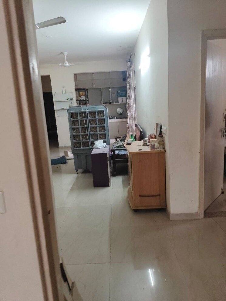 Living Room, omaxe-new-heights 3.5 Bedroom 1400 Sq.Ft. Apartment In Sector 78 Faridabad 8900742