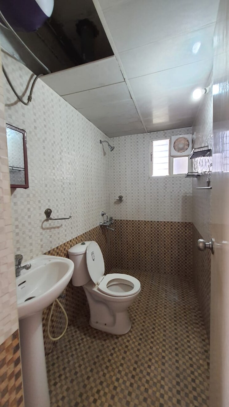 Bathroom, whitefield 3 Bedroom 1460 Sq.Ft. Apartment In Whitefield Bangalore 8900805