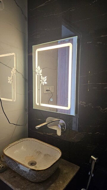Bathroom in 4 BHK Villa at Sahastradhara Road – for Sale