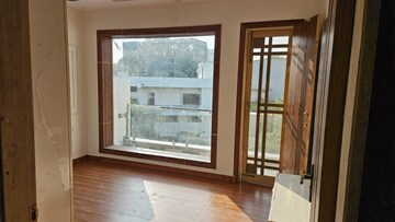 Room in 4 BHK Villa at Sahastradhara Road – for Sale