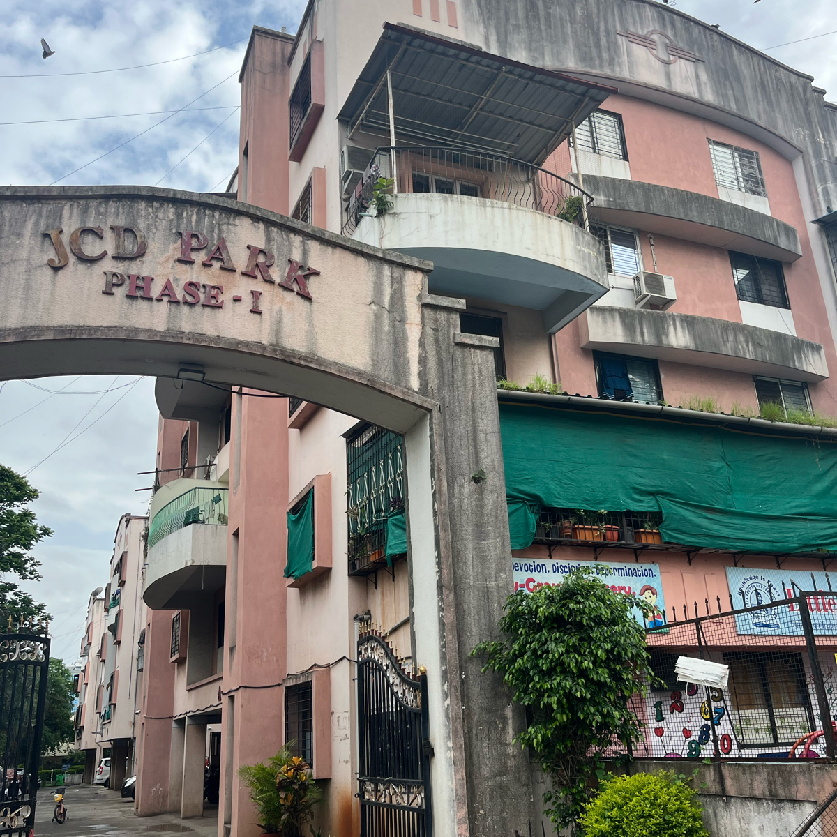 1 BHK Apartment For Rent in JCD Park