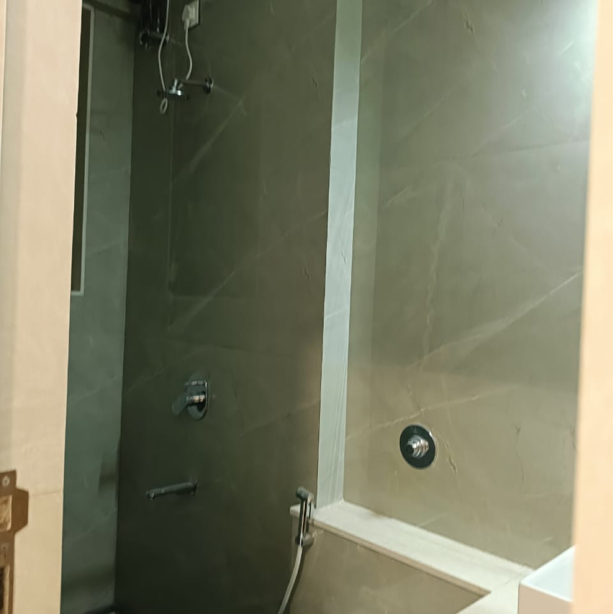 2 BHK + Extra Room Apartment For Rent in Sagar CHS Worli