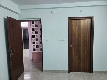 Room in 2 BHK Apartment at Rajapushpa Provincia, Narsingi – for Rent