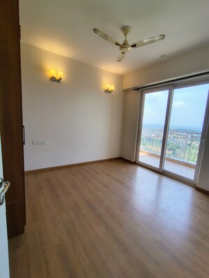 Room in 3 BHK Apartment at AIPL The Peaceful Homes, Sector 70a – for Sale