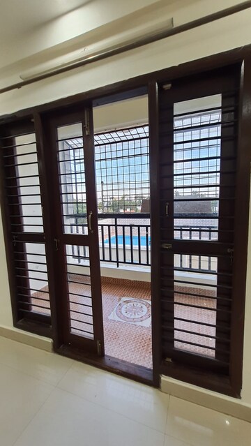 Room in 3 BHK Apartment at Whitefield – for Rent