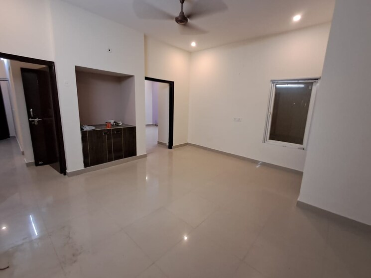 Room, sector 45 2 Bedroom 1300 Sq.Ft. Builder Floor In Sector 45 Gurgaon 8901014