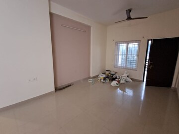 Room in 2 BHK Builder Floor at Sector 45 – for Rent