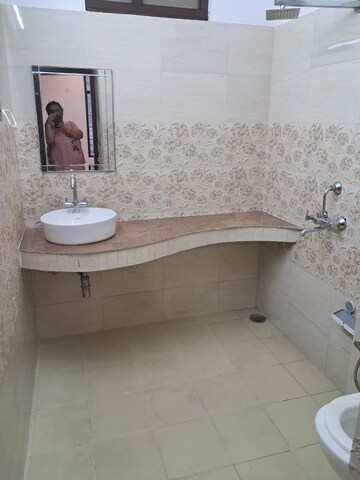 Bathroom in 2 BHK Builder Floor at Sector 45 – for Rent