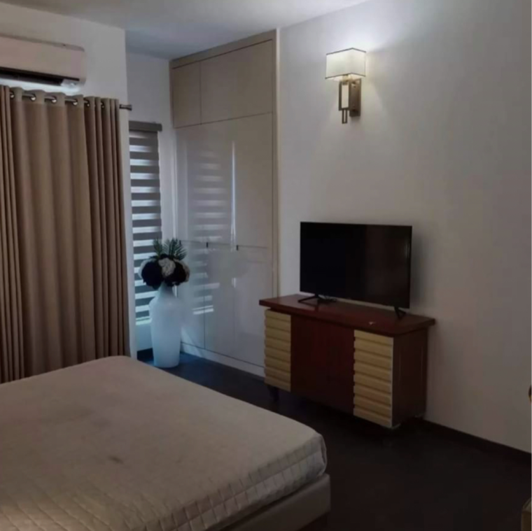 Bathroom, juhu 2 Bedroom 900 Sq.Ft. Apartment In Juhu Mumbai 8901052