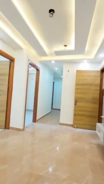 Building Lobby in 3 BHK Builder Floor at Raja Puri – for Sale