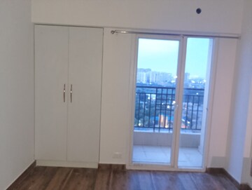 Room in 2 BHK Apartment at Ace Divino, Sector 1 Greater Noida – for Rent