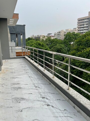 Balcony in 2 BHK Builder Floor at Sector 47 – for Rent