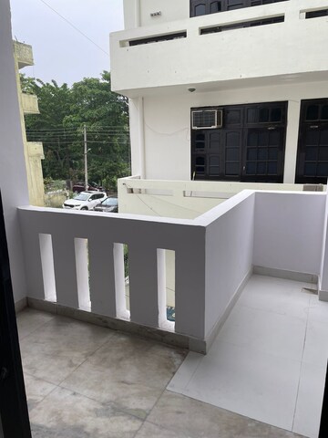 Balcony in 2 BHK Builder Floor at Sector 47 – for Rent