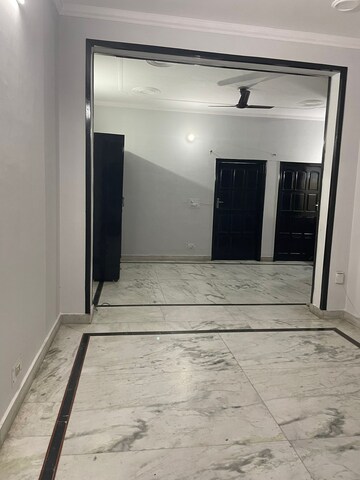 Room in 2 BHK Builder Floor at Sector 47 – for Rent