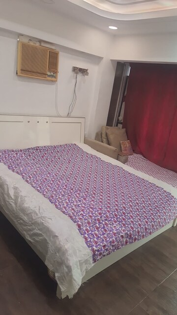 Bedroom in 2 BHK Apartment at Citizen Apartment Andheri, Andheri West – for Rent