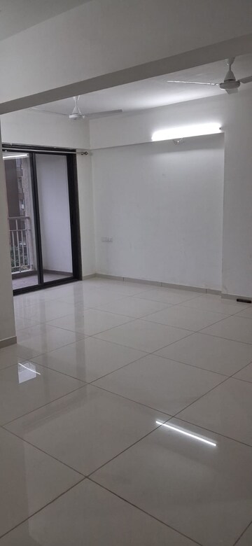 Room in 3 BHK Apartment at Shilp Revanta, Shela – for Rent