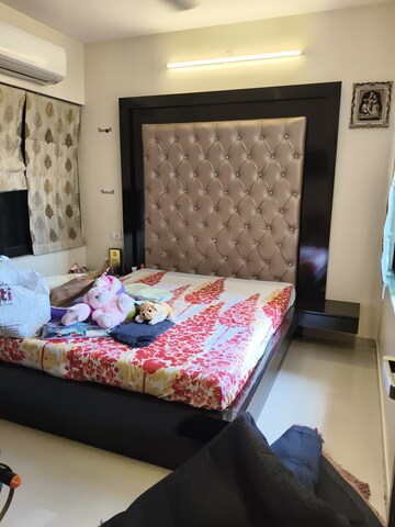 Bedroom in 2 BHK Apartment at Dosti Vihar, Samata Nagar – for Rent