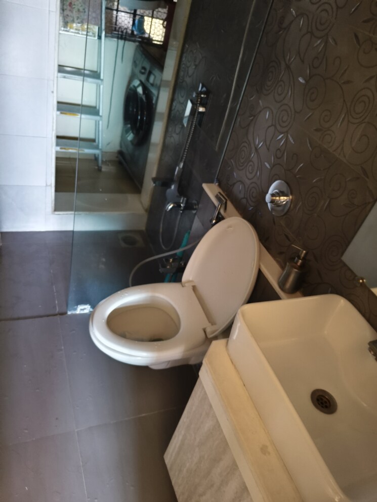Bathroom, dosti-vihar 2 Bedroom 1018 Sq.Ft. Apartment In Samata Nagar Thane 8901119
