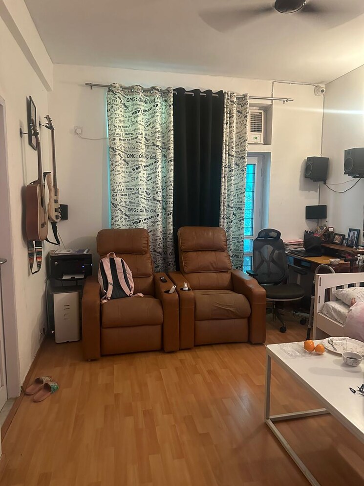 Living Room, unitech-nirvana-country-cedar-crest 3 Bedroom 1850 Sq.Ft. Builder Floor In Sector 50 Gurgaon 8901116