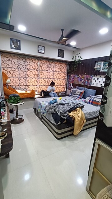 Master Bedroom in 2 BHK Apartment at Woodland Apartment, Andheri West – for Rent
