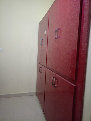 Furnished Amenities in 1 BHK Apartment at Kondapur – for Rent