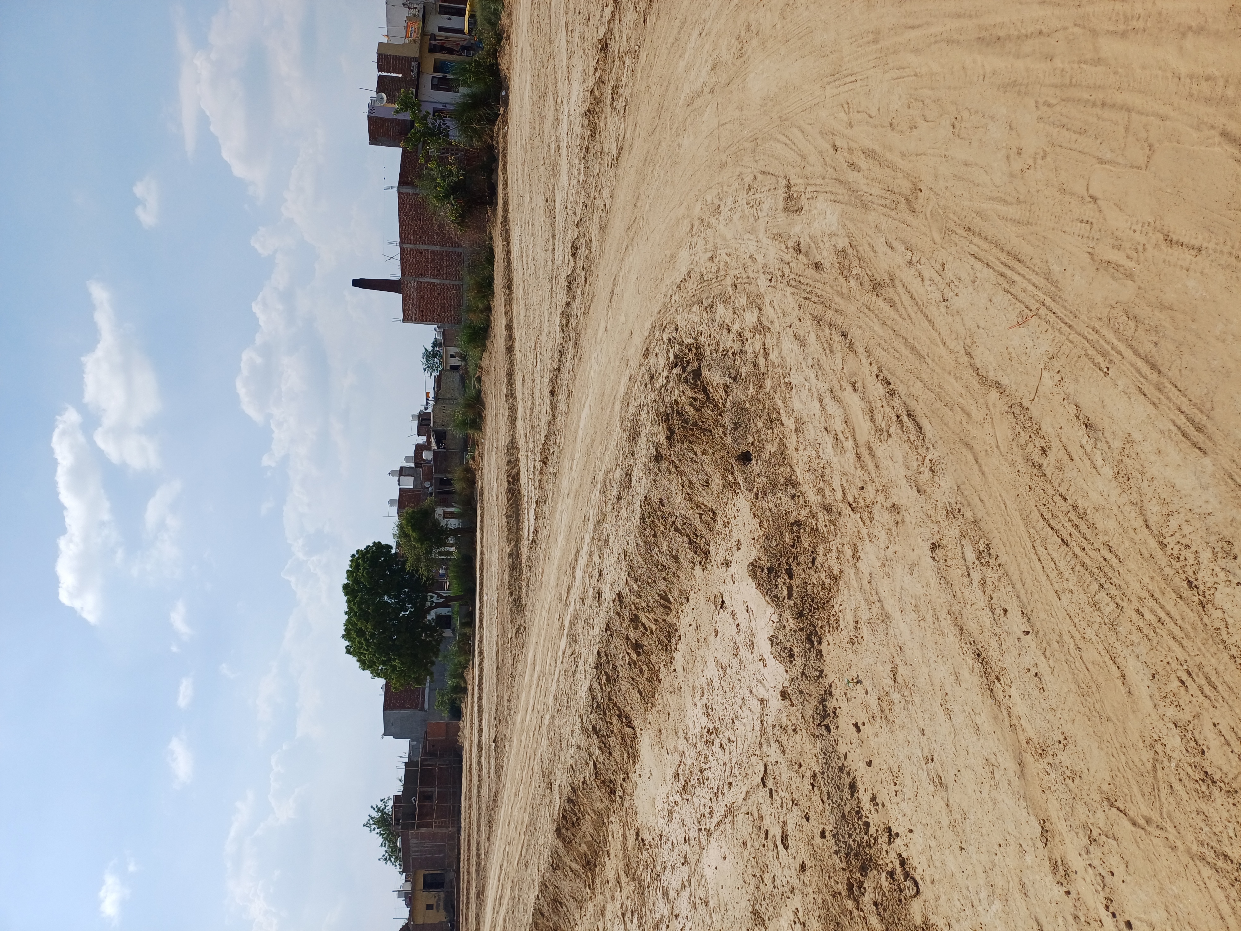 Plot For Sale in Shri Ram Property 