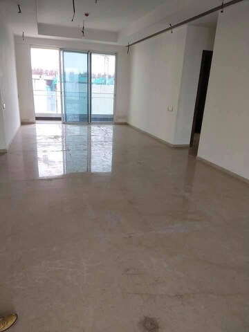 Room in 3 BHK Apartment at K Raheja Vivarea, Mahalaxmi – for Rent