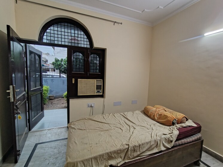 Bedroom, sector 10a 3 Bedroom 250 Sq.Yd. Builder Floor In Sector 10a Gurgaon 8901199