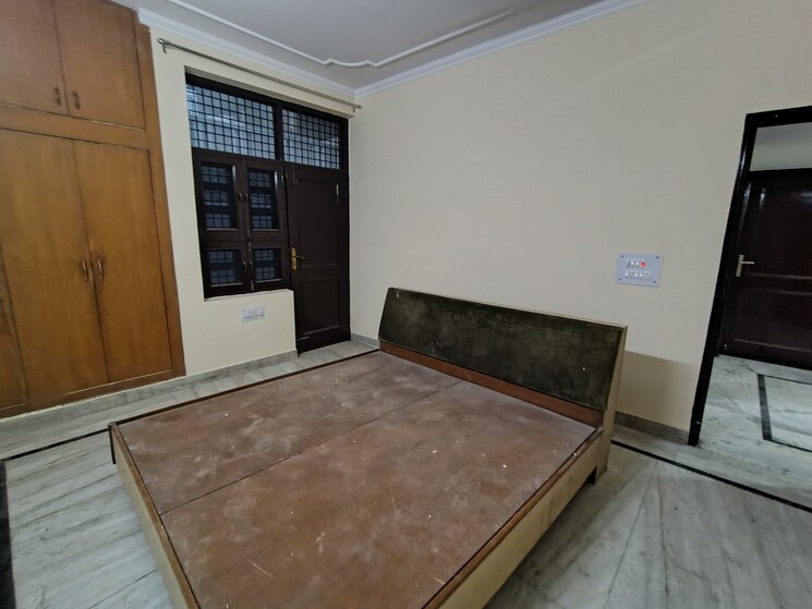 Bedroom, sector 10a 3 Bedroom 250 Sq.Yd. Builder Floor In Sector 10a Gurgaon 8901199