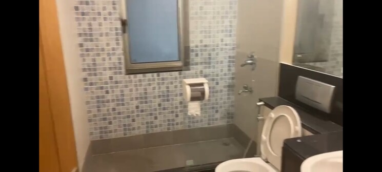 Bathroom, dlf-the-belaire 4 Bedroom 2867 Sq.Ft. Apartment In Sector 54 Gurgaon 8901204