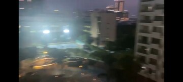 Kitchen in 4 BHK Apartment at DLF The Belaire, Sector 54 – for Rent
