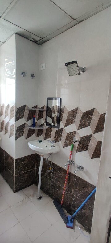 Master Bedroom in 2 BHK Apartment at Corona Optus, Sector 37c – for Rent
