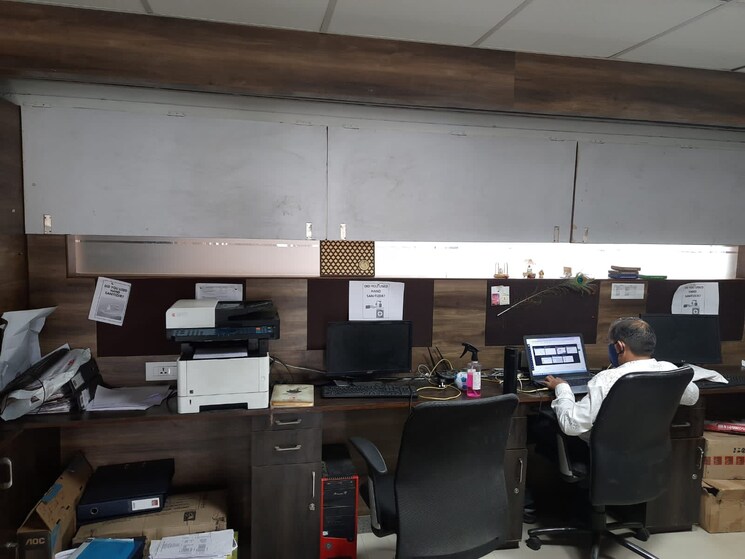 Team Area, hn-safal-sobo-center Commercial Office Space 2400 Sq.Ft. In South Bopal Ahmedabad 8901237