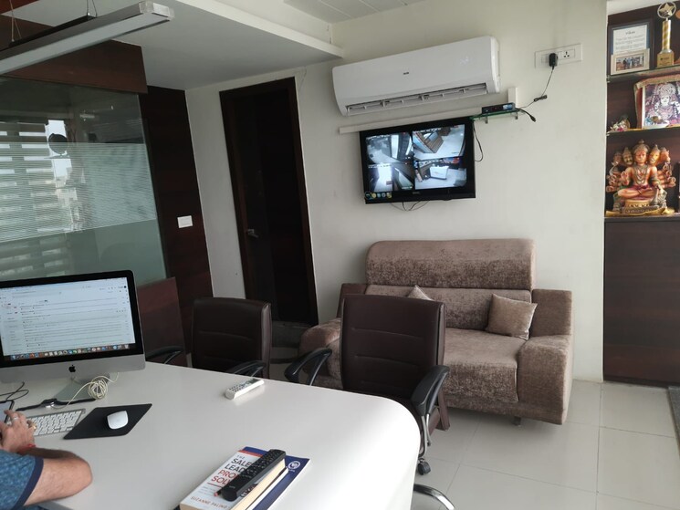 Team Area, hn-safal-sobo-center Commercial Office Space 2400 Sq.Ft. In South Bopal Ahmedabad 8901237