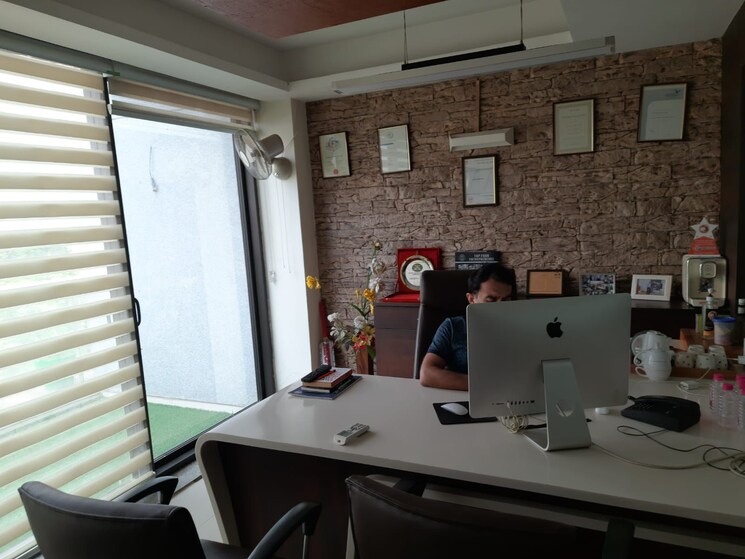 Team Area, hn-safal-sobo-center Commercial Office Space 2400 Sq.Ft. In South Bopal Ahmedabad 8901237