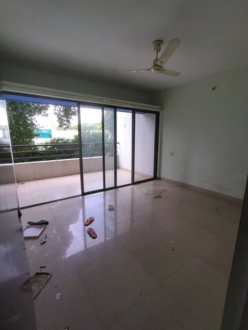 Master Bedroom in 2 BHK Apartment at DSK Garden Enclave, Kondhwa – for Sale