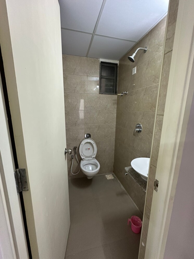Bathroom, shela 3 Bedroom 1755 Sq.Ft. Apartment In Shela Ahmedabad 8901281