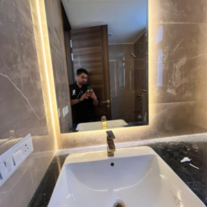 Bathroom in 3.5 BHK Builder Floor at Signature Global City 63A, Sector 63a – for Sale