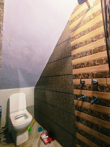 Bathroom in 1 BHK Builder Floor at Dwarka Mor – for Rent