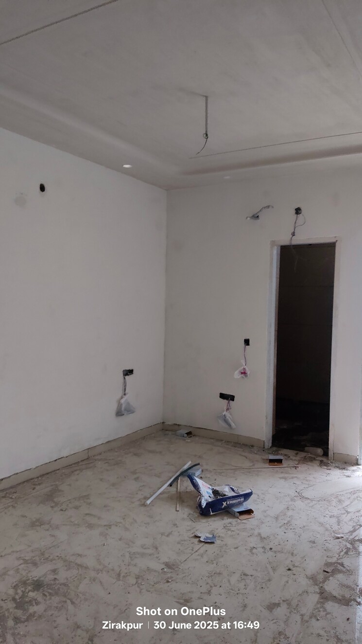 Room, dhakoli 3 Bedroom 260 Sq.Yd. Independent House In Dhakoli Zirakpur 8901359