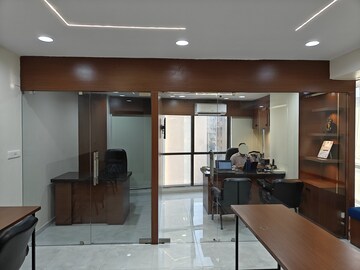 Team Area in  Co-working Space at Vaishnodevi Circle – for Rent