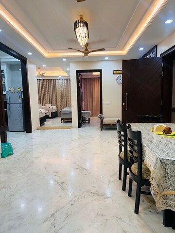 Gym in 2 BHK Builder Floor at Patel Nagar – for Sale