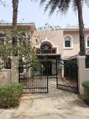 5 BHK Villa – Exterior View View at Epsilon Villa Plot, Yemalur - for Sale
