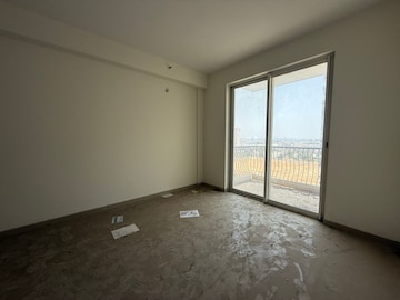 Room in 3 BHK Apartment at DLF Westend Heights New Town, Akshayanagar – for Sale