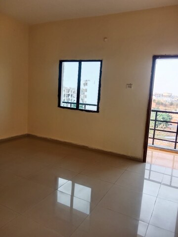Room in 3 BHK Apartment at Pachpedi Naka – for Sale