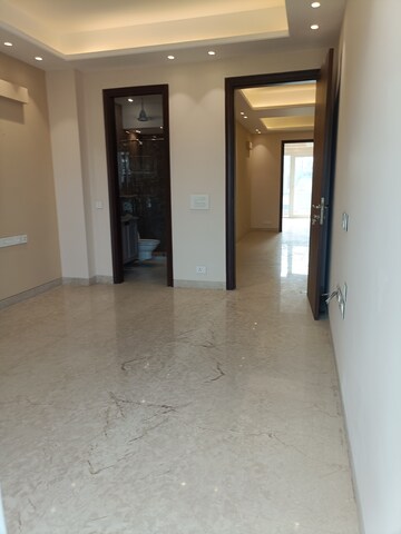 Room in 4 BHK Builder Floor at Palam Vihar Residents Association, Palam Vihar – for Rent